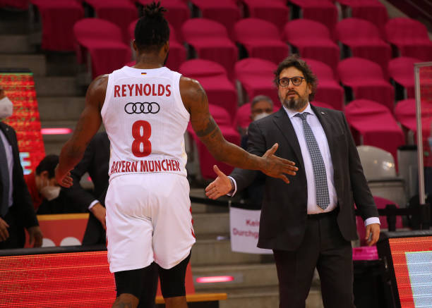 两位小将需 两位小将需