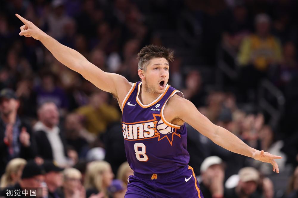 国足此前与 国足此前与